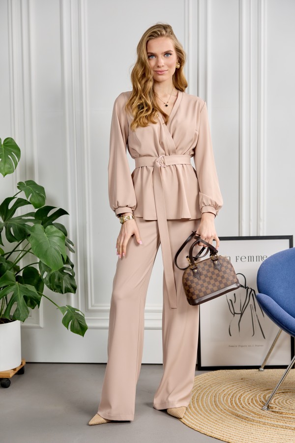 Костюм з баскою 428-02 бежевий