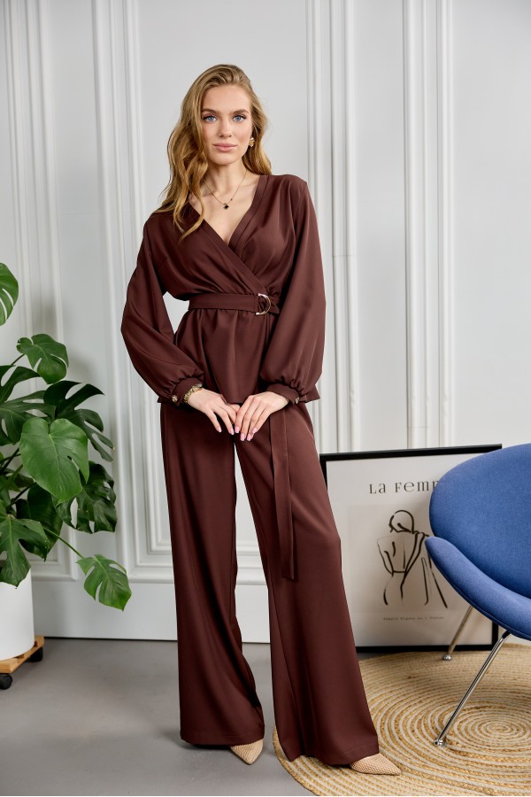 Костюм с баской 428-09 шоколадный